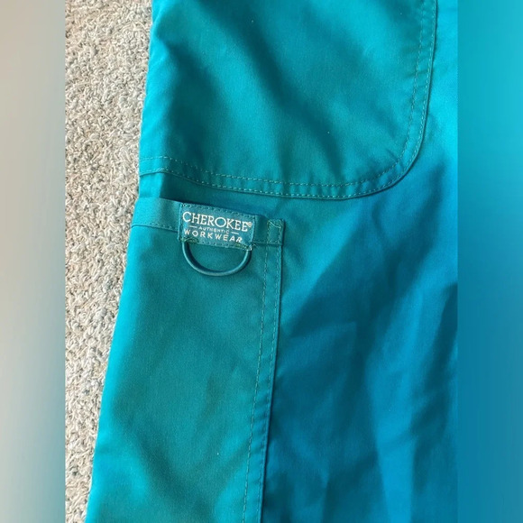 Cherokee Scrub Set - Picture 6 of 8